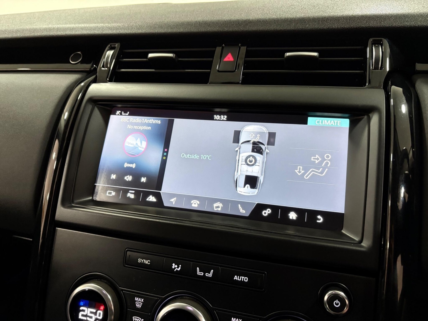 Used Land Rover Discovery 2018 for sale - 76832634: Photo 33