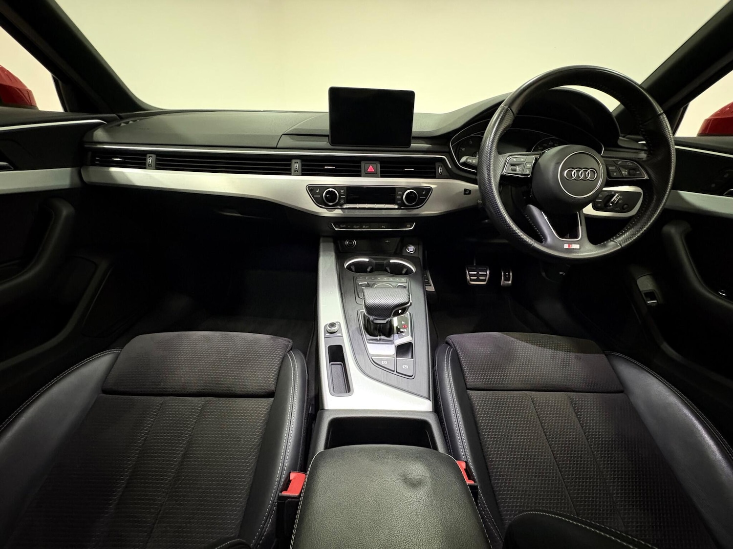 Used Audi A4 2019 for sale - 77120386: Photo 10