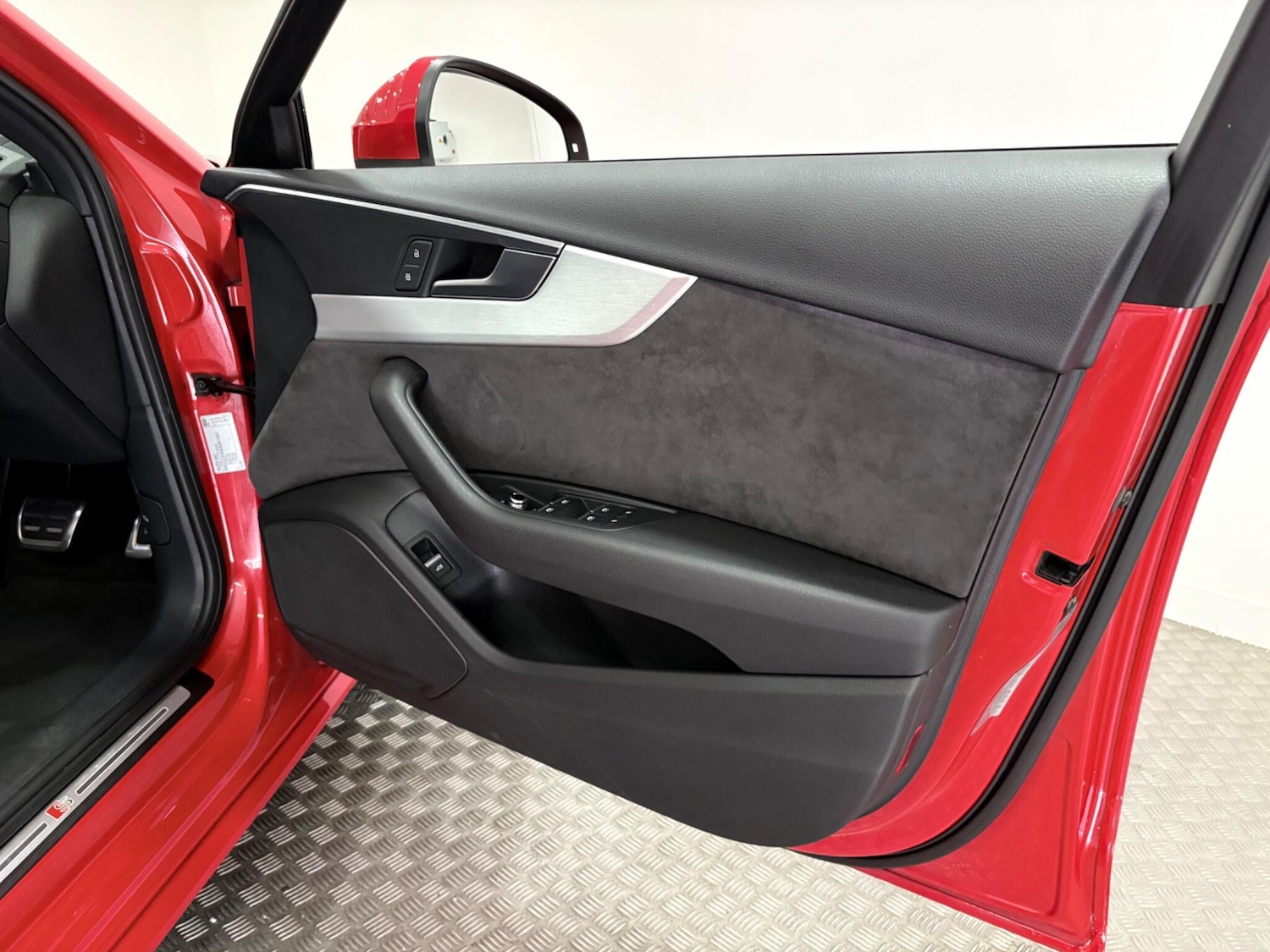 Used Audi A4 2019 for sale - 77120386: Photo 37