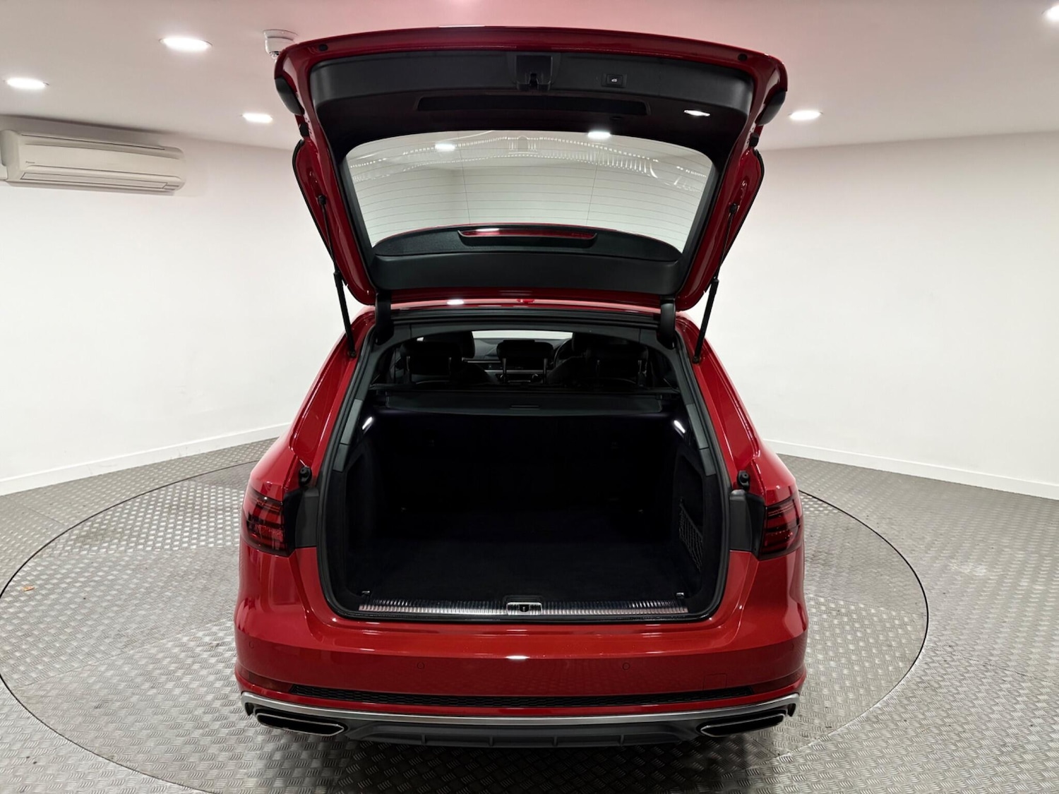 Used Audi A4 2019 for sale - 77120386: Photo 42