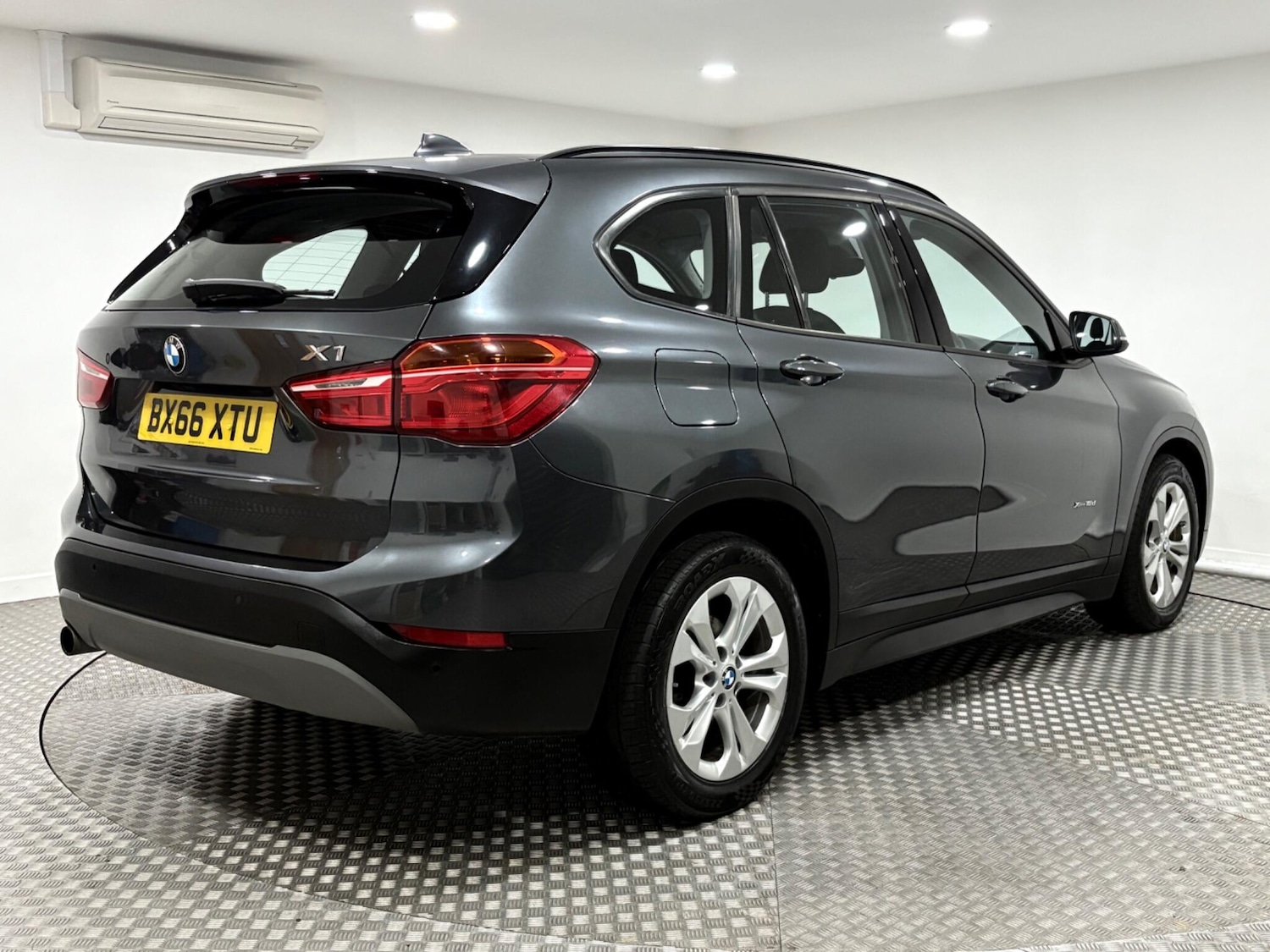 Used BMW X1 2016 for sale - 76592115: Photo 3