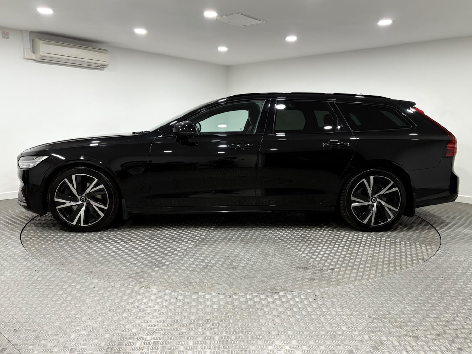 Used Volvo V90 2021 for sale - 76200318: Photo 6