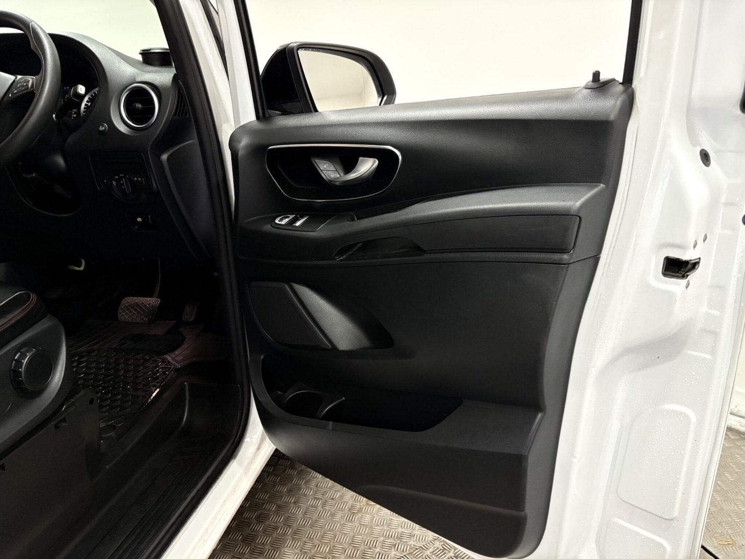 Used Mercedes-Benz Vito 2017 for sale - 77021224: Photo 30