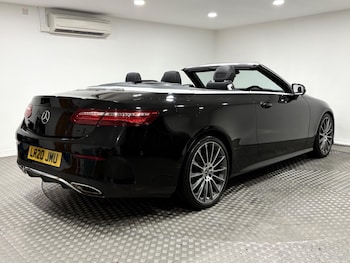 Used Mercedes-Benz E Class 2020 for sale - 76572636: Photo