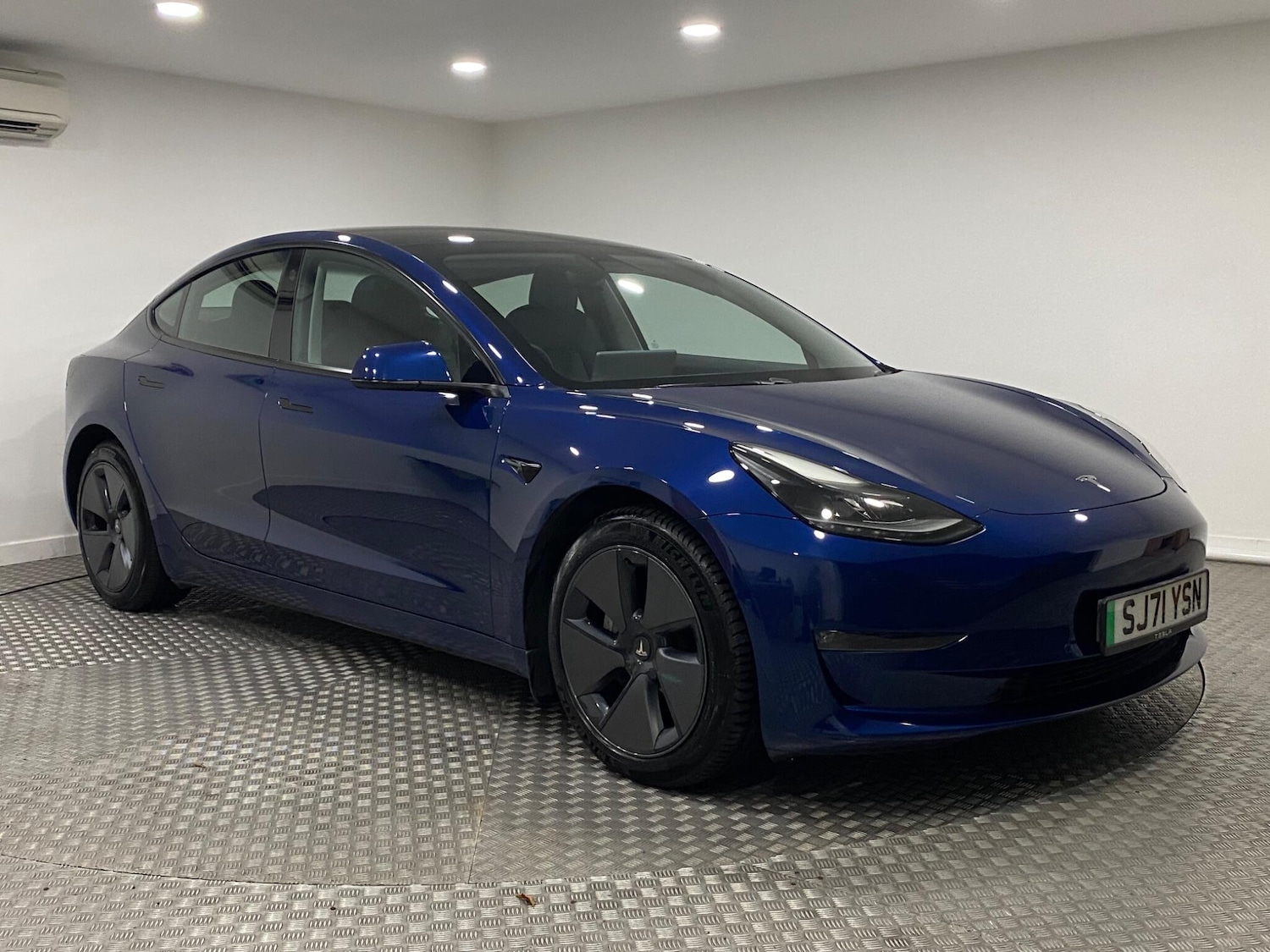 Used Tesla Model 3 2021 for sale - 76399324: Photo 1