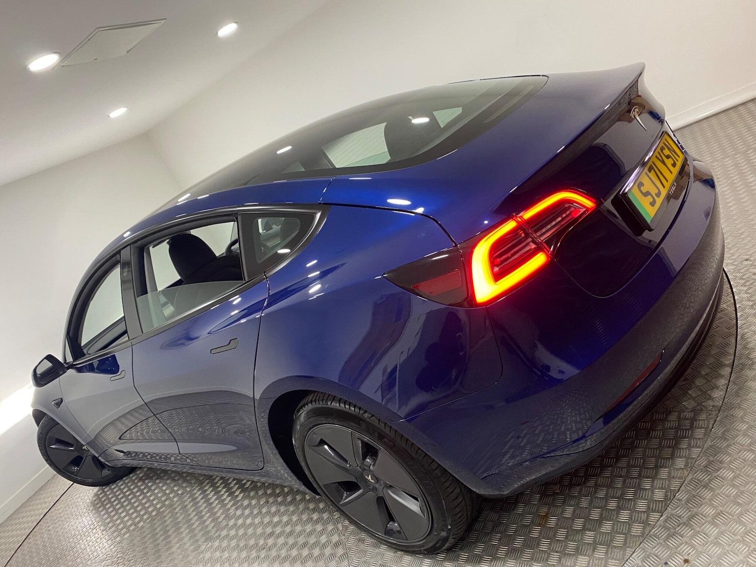 Used Tesla Model 3 2021 for sale - 76399324: Photo 43
