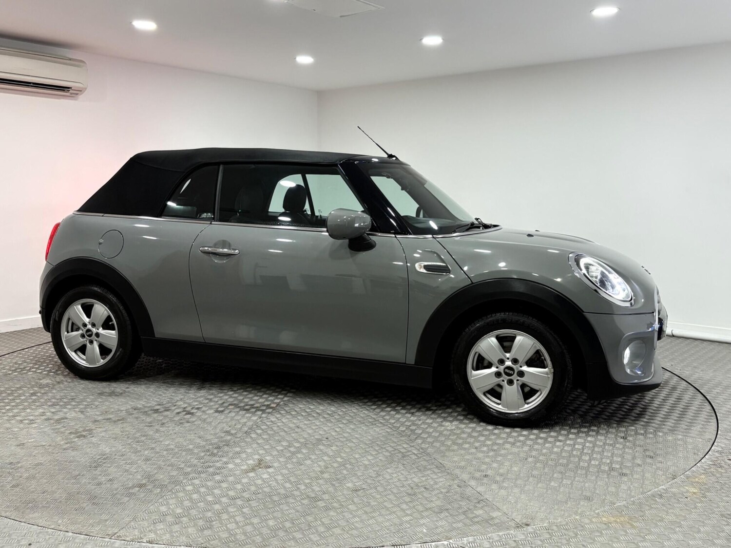 Used MINI Convertible 2020 for sale - 77015714: Photo 54