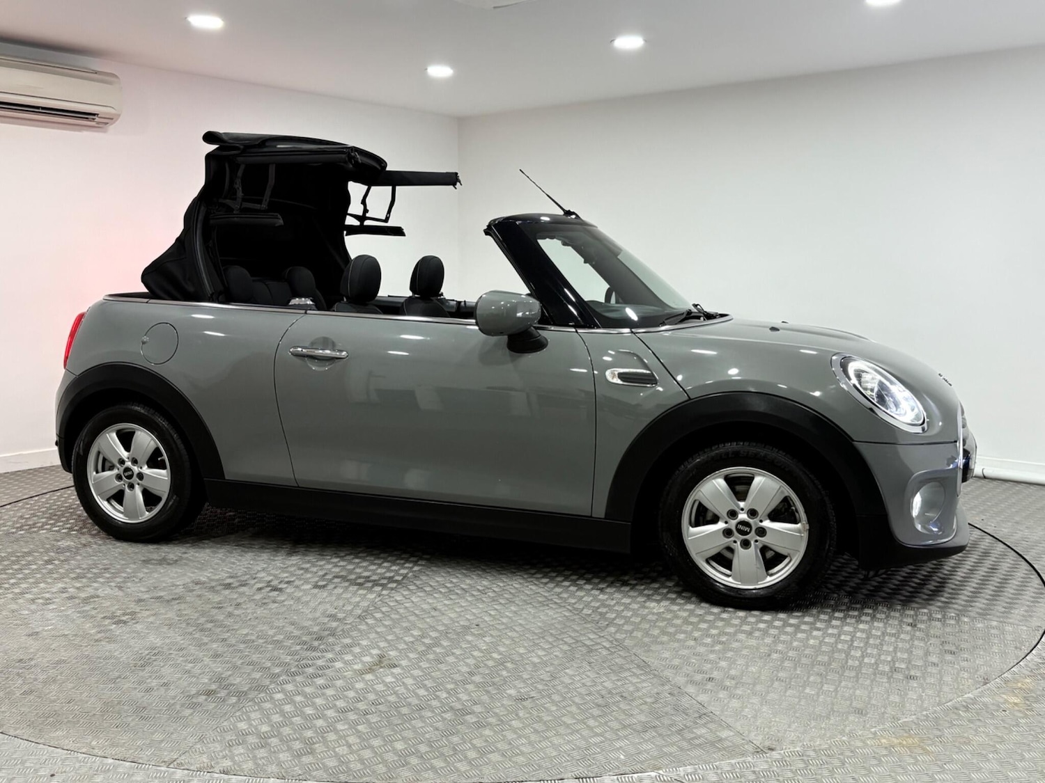 Used MINI Convertible 2020 for sale - 77015714: Photo 55