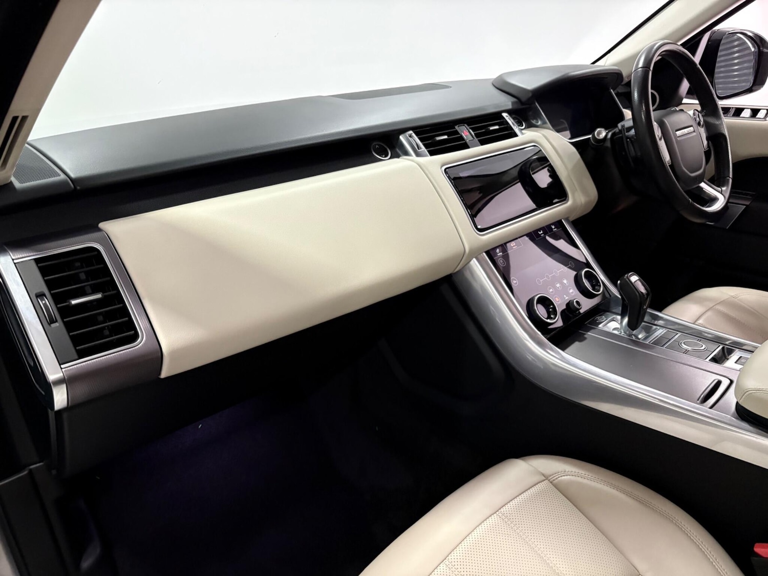 Used Land Rover Range Rover Sport 2018 for sale - 75857282: Photo 11