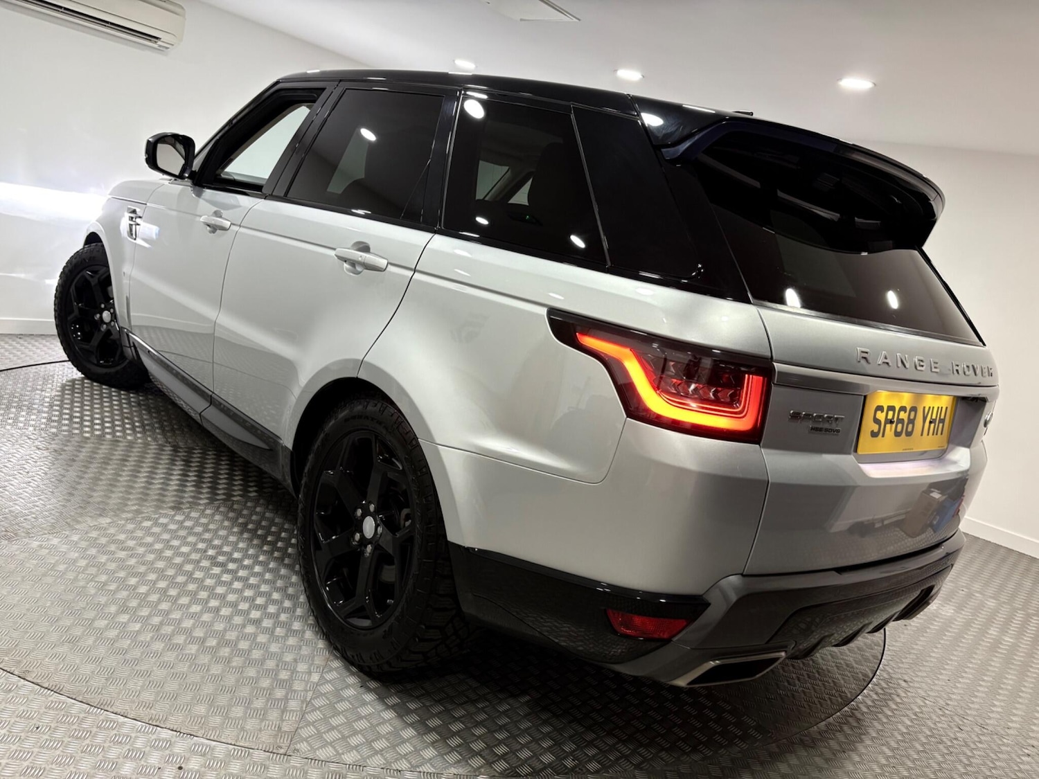 Used Land Rover Range Rover Sport 2018 for sale - 75857282: Photo 56