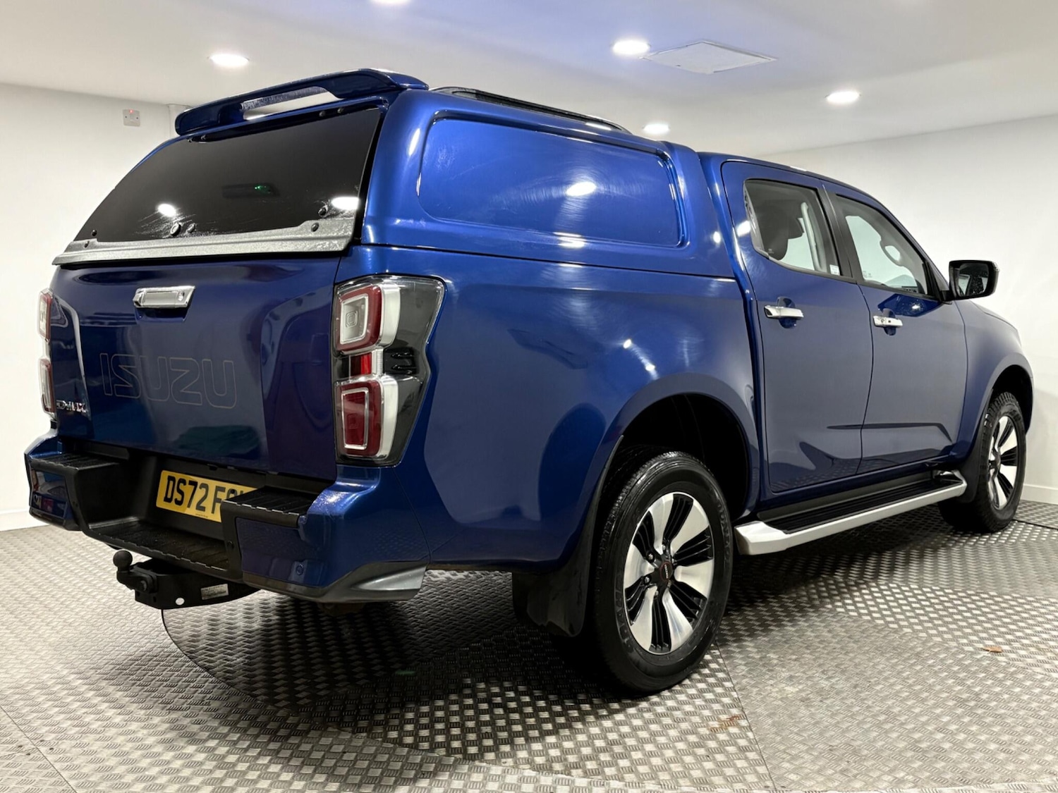 Used Isuzu D-Max 2023 for sale - 76326105: Photo 2