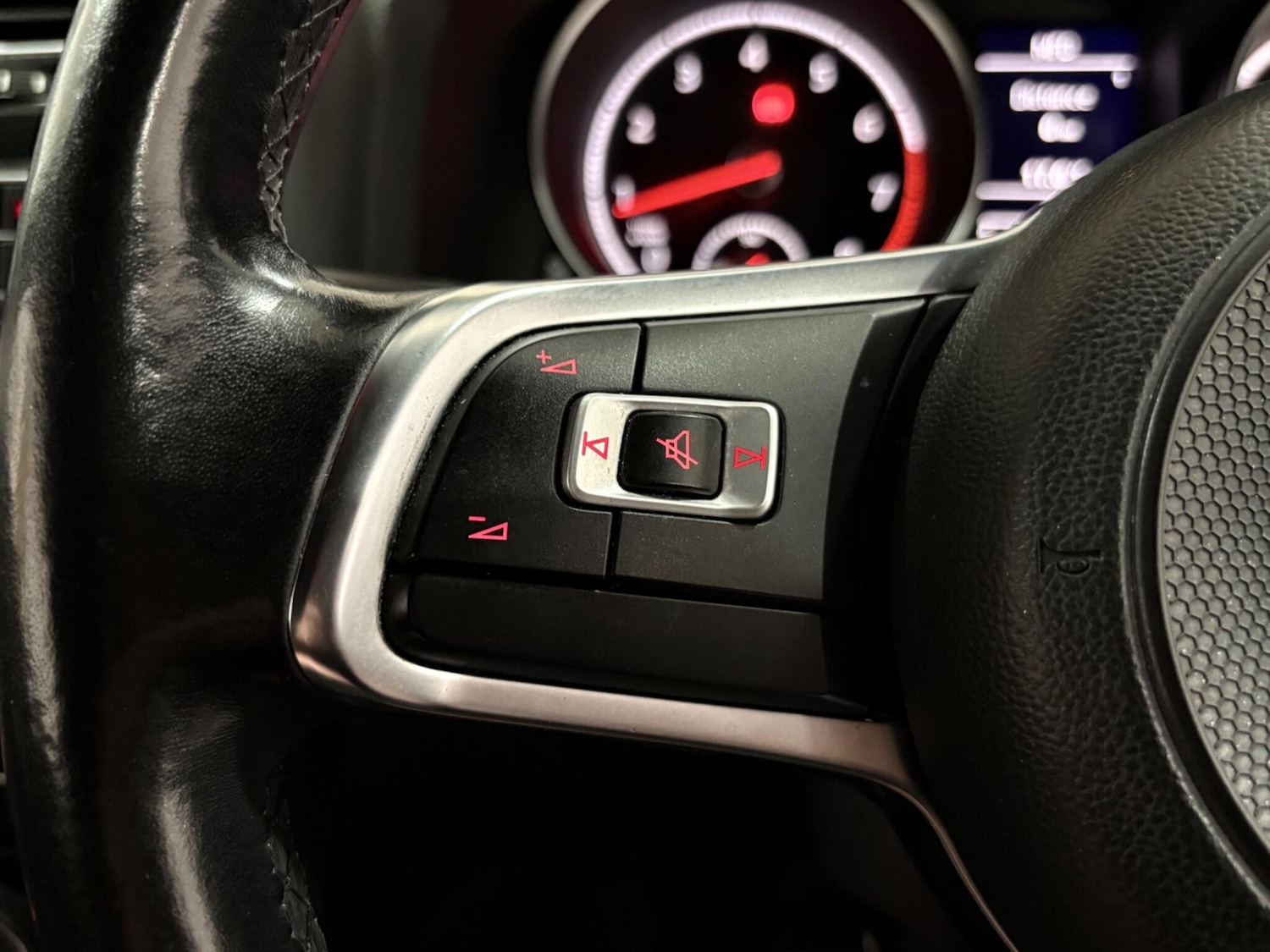 Used Volkswagen Scirocco 2017 for sale - 76295194: Photo 14