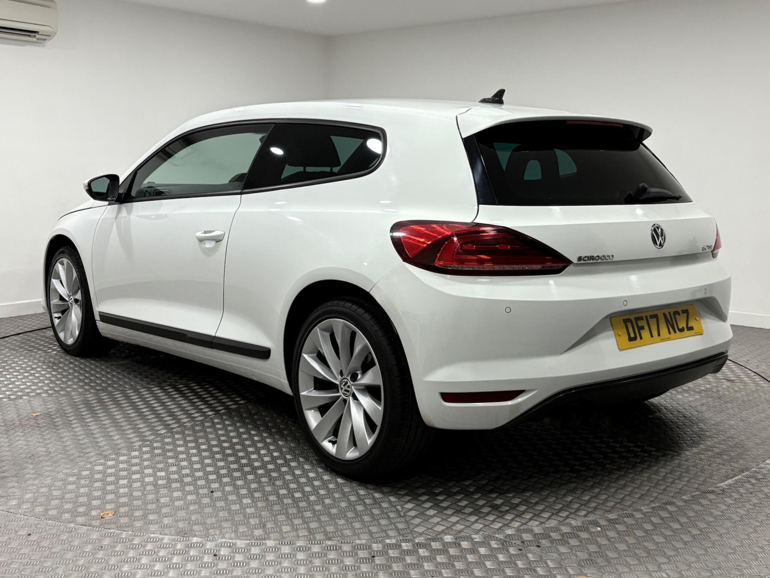 Used Volkswagen Scirocco 2017 for sale - 76295194: Photo 5