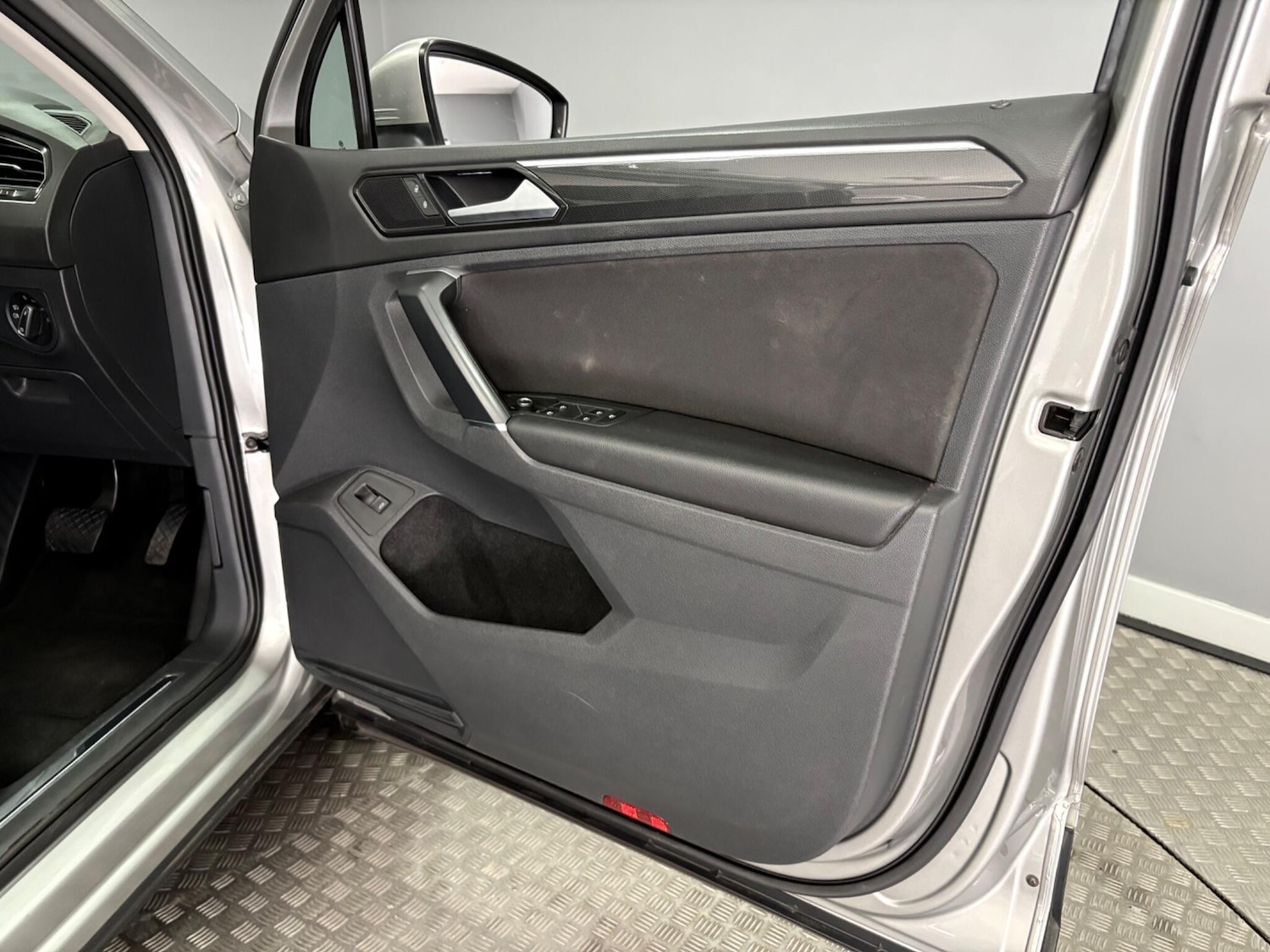 Used Volkswagen Tiguan 2016 for sale - 78204258: Photo 40