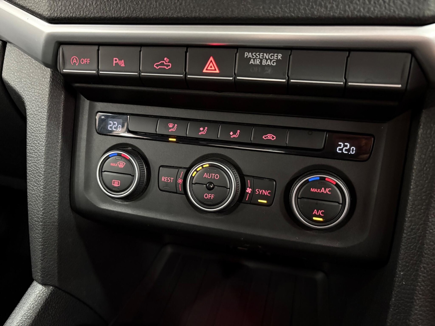 Used Volkswagen Amarok 2018 for sale - 76337125: Photo 31