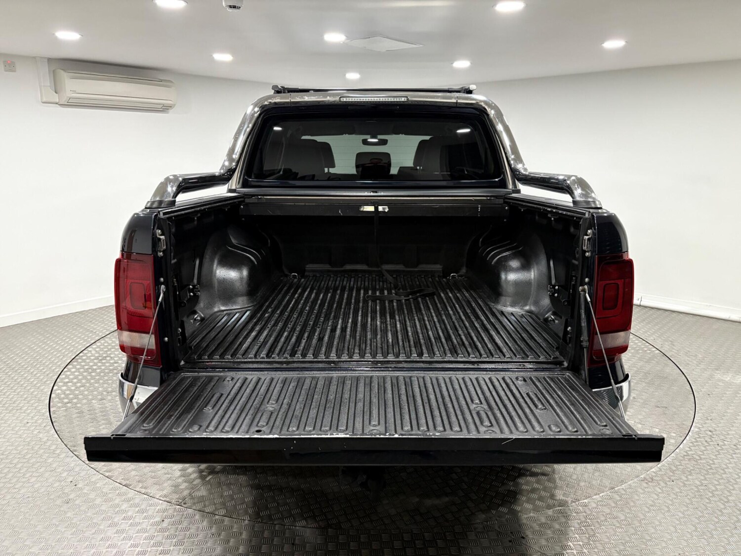 Used Volkswagen Amarok 2018 for sale - 76337125: Photo 39