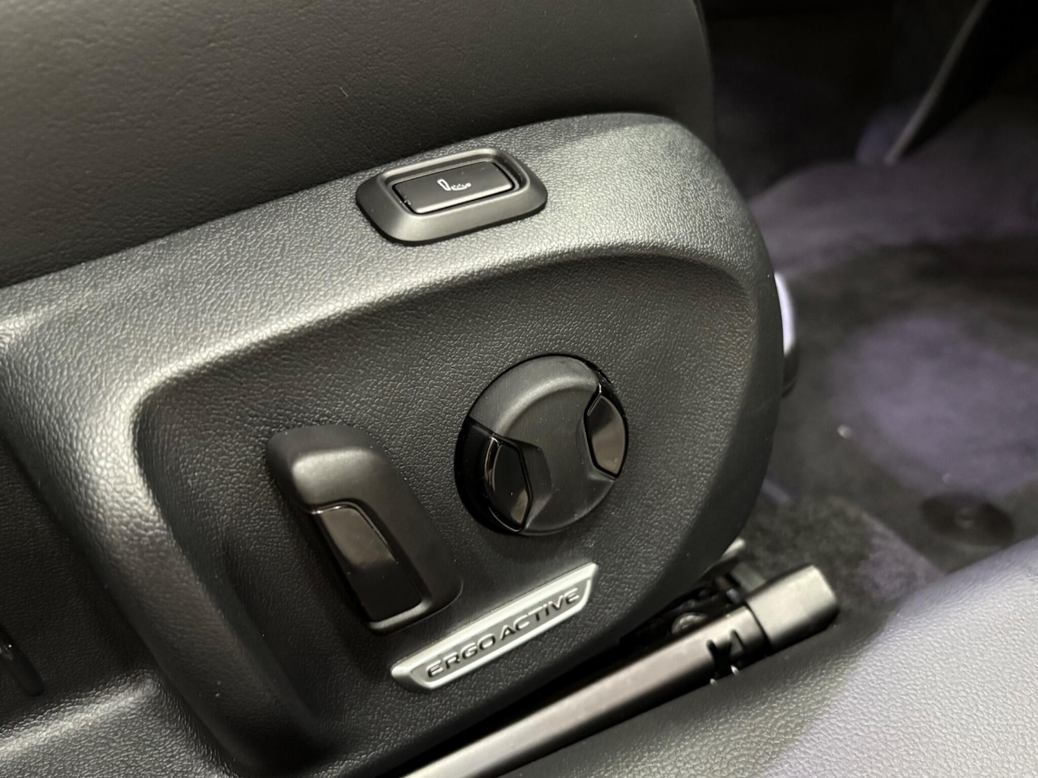 Used Volkswagen Passat 2025 for sale - 76042796: Photo 13