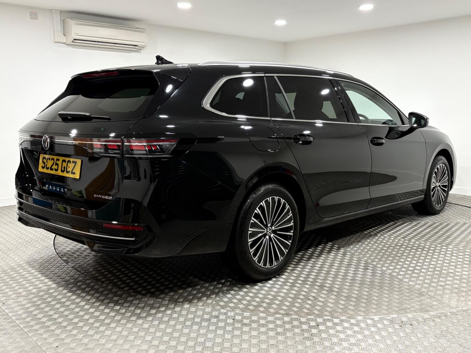 Used Volkswagen Passat 2025 for sale - 76042796: Photo 3