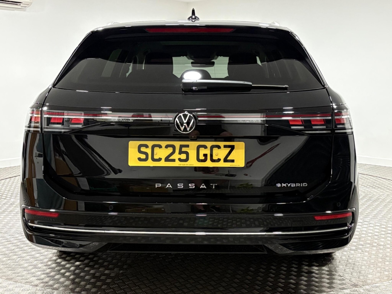 Used Volkswagen Passat 2025 for sale - 76042796: Photo 4