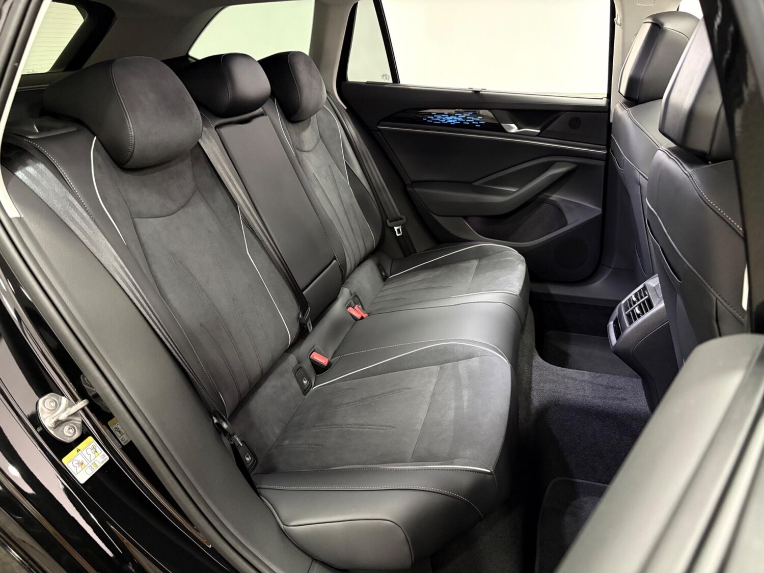 Used Volkswagen Passat 2025 for sale - 76042796: Photo 46