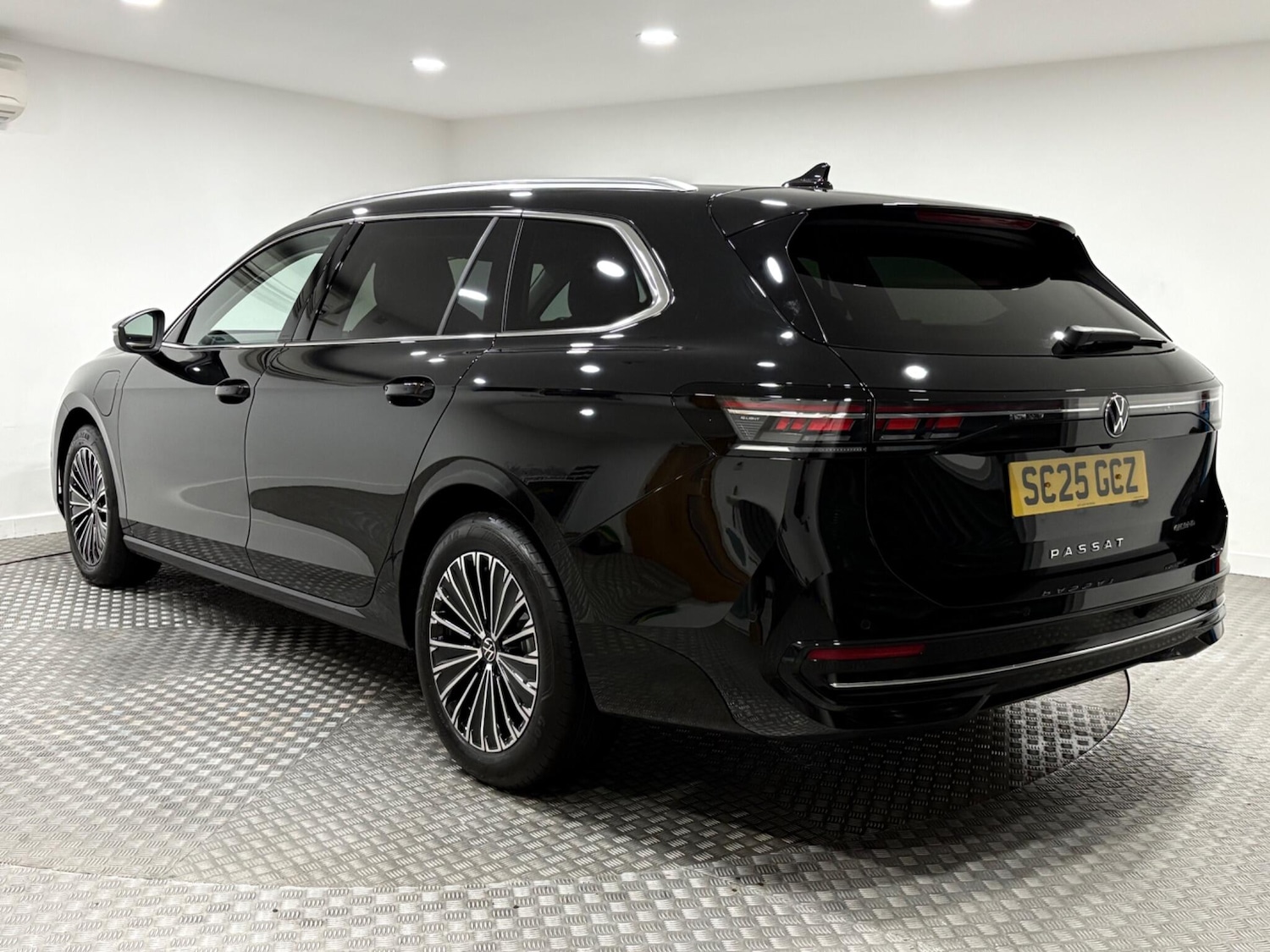 Used Volkswagen Passat 2025 for sale - 76042796: Photo 5
