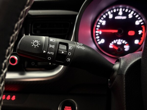 Used Kia Stonic 2021 for sale - 75608885: Photo 14