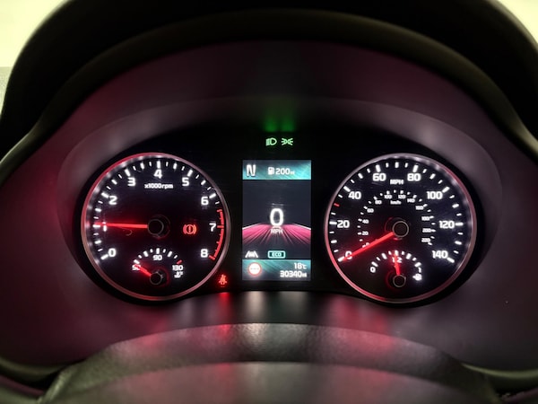 Used Kia Stonic 2021 for sale - 75608885: Photo 17