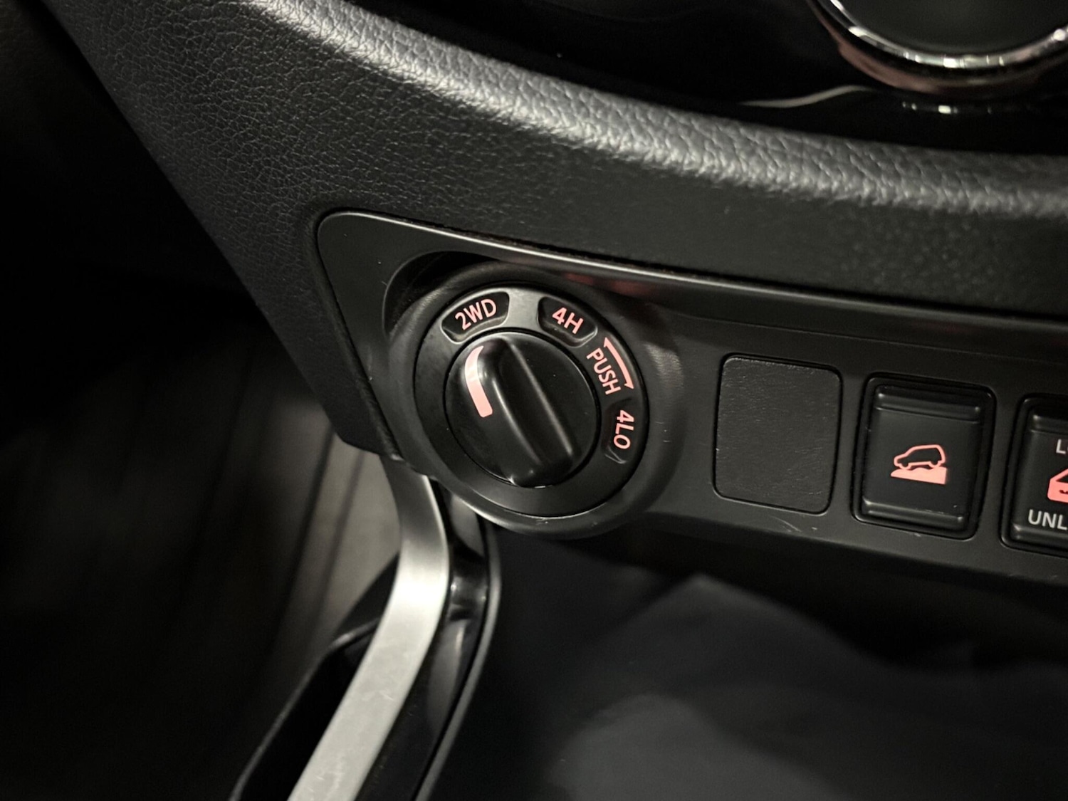 Used Nissan Navara 2021 for sale - 77020898: Photo 32