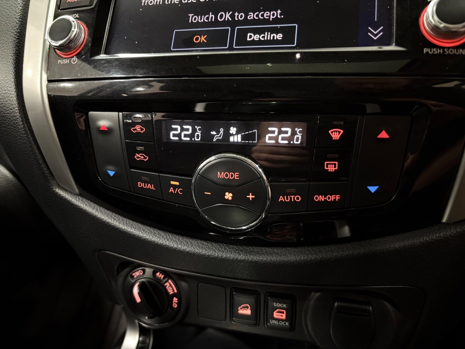 Used Nissan Navara 2021 for sale - 77020898: Photo 33