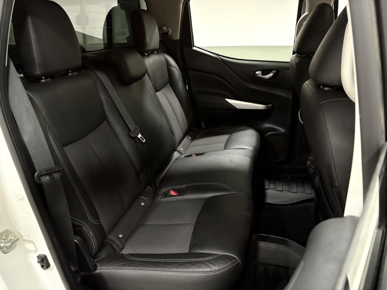 Used Nissan Navara 2021 for sale - 77020898: Photo 39