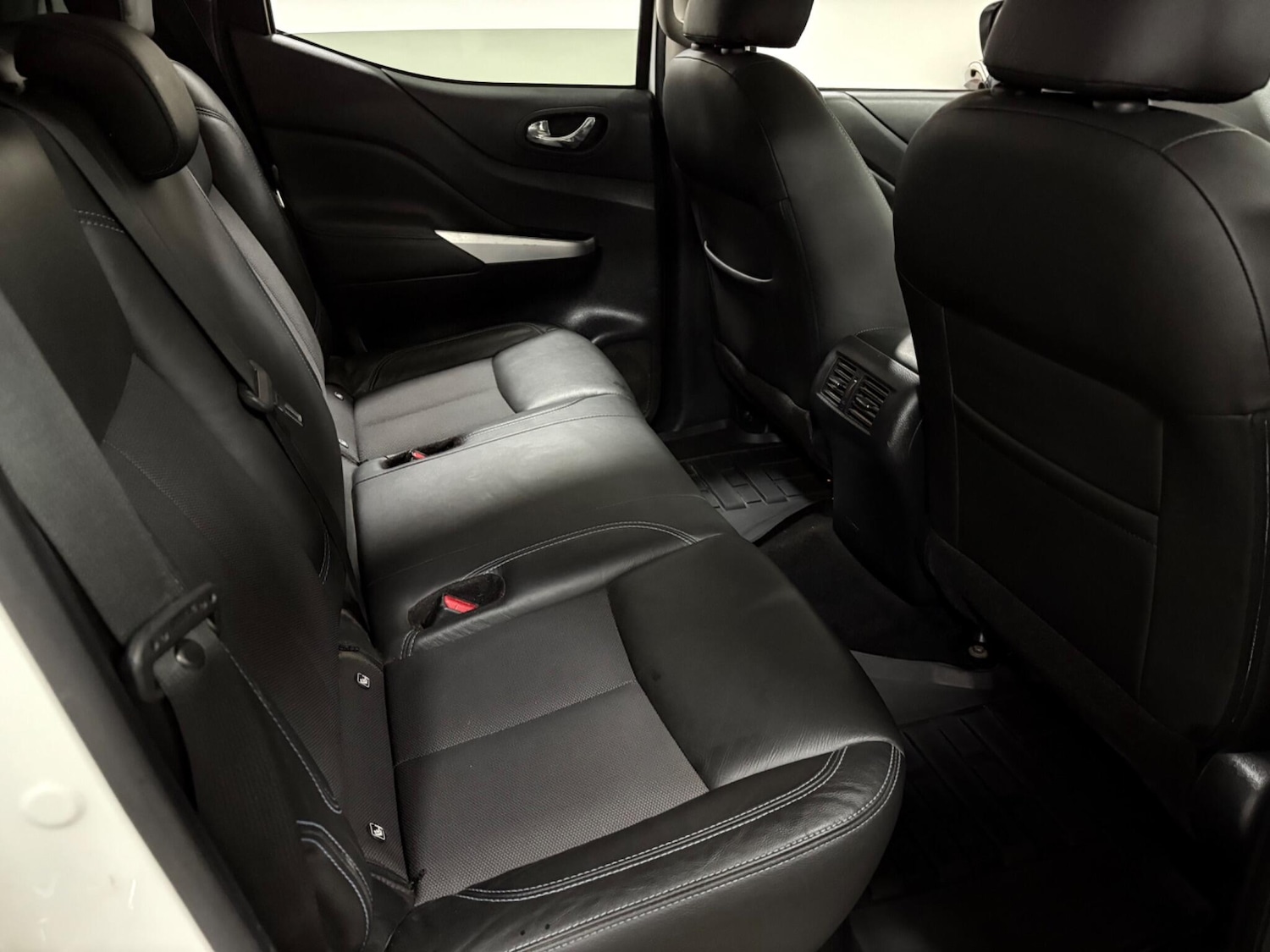 Used Nissan Navara 2021 for sale - 77020898: Photo 40