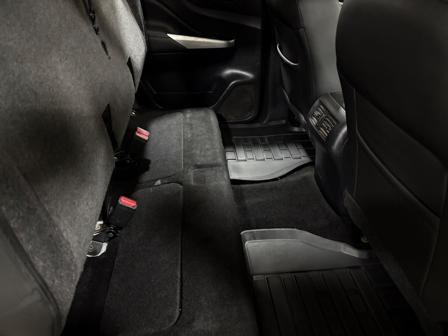 Used Nissan Navara 2021 for sale - 77020898: Photo 41