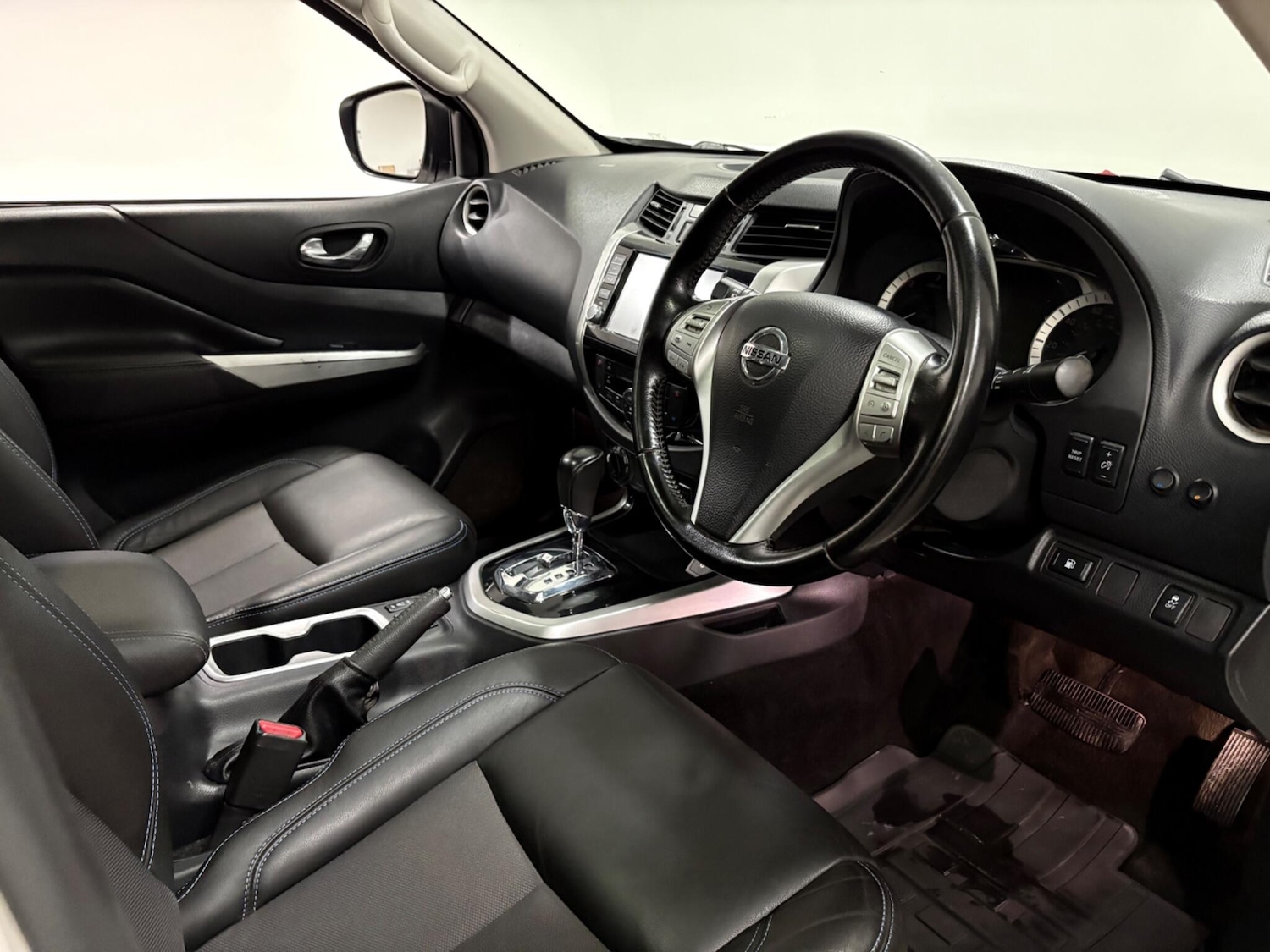 Used Nissan Navara 2021 for sale - 77020898: Photo 9