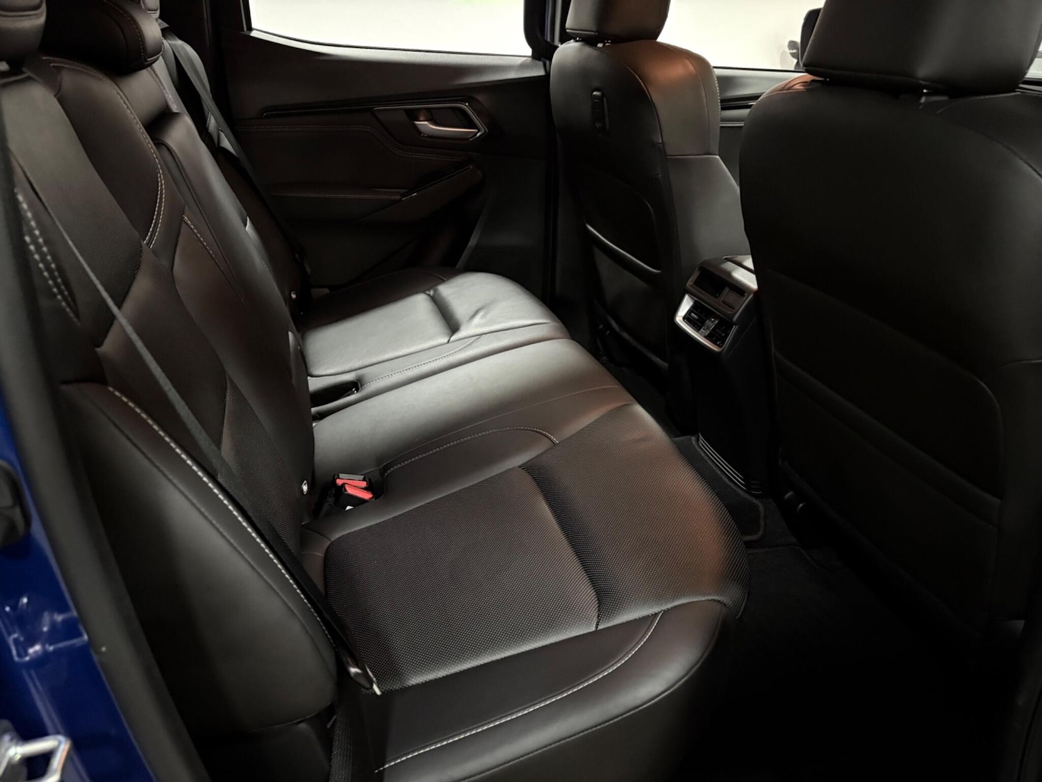 Used Isuzu D-Max 2023 for sale - 77020915: Photo 39