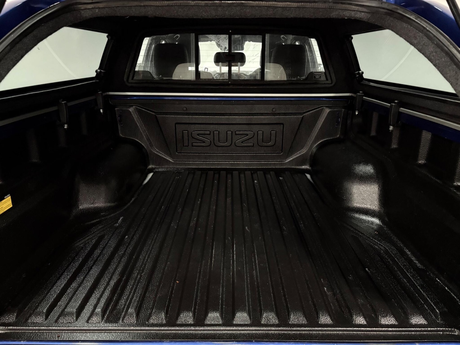Used Isuzu D-Max 2023 for sale - 77020915: Photo 44