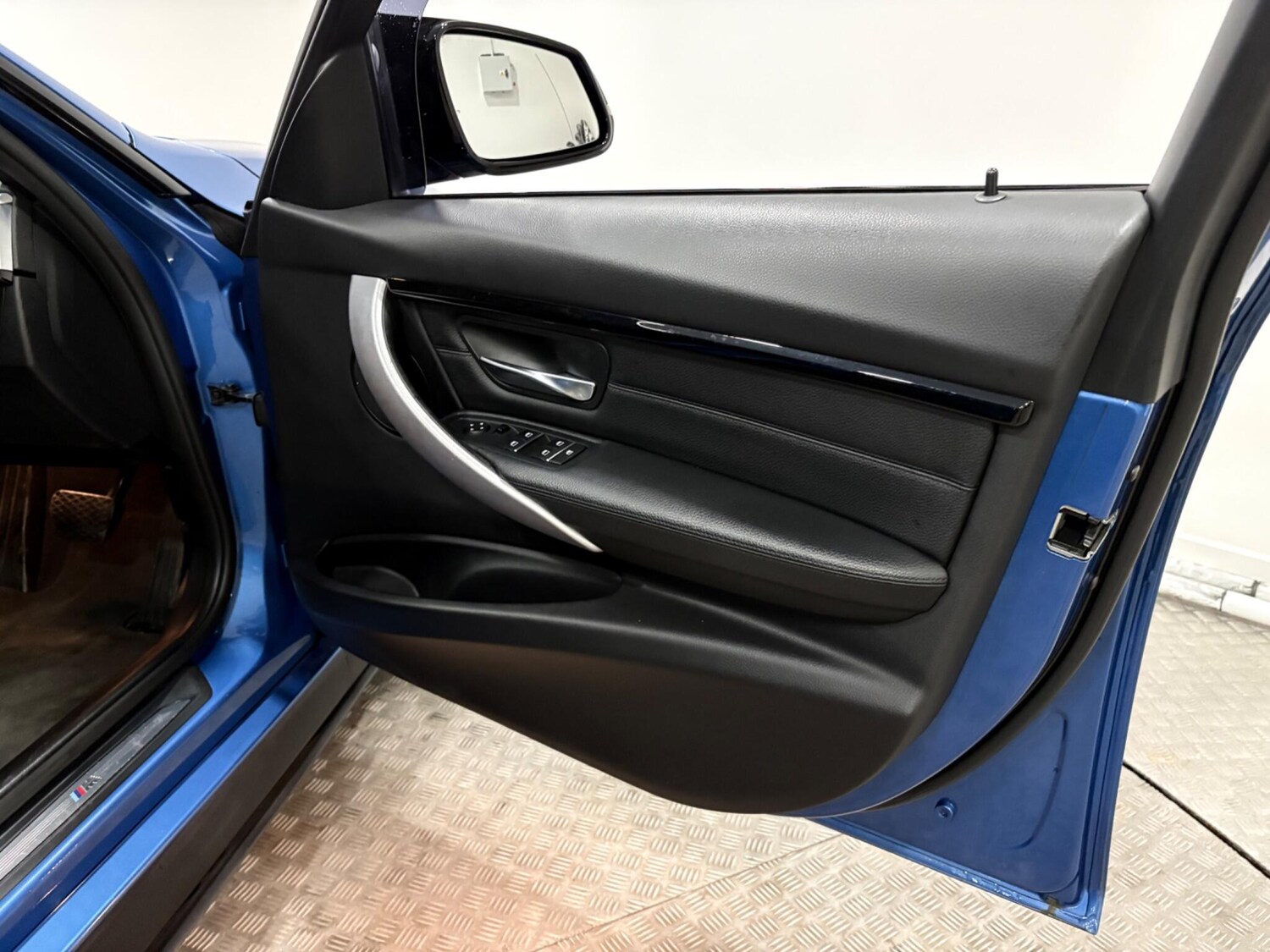 Used BMW 3 Series for sale - 77331087: Photo 36