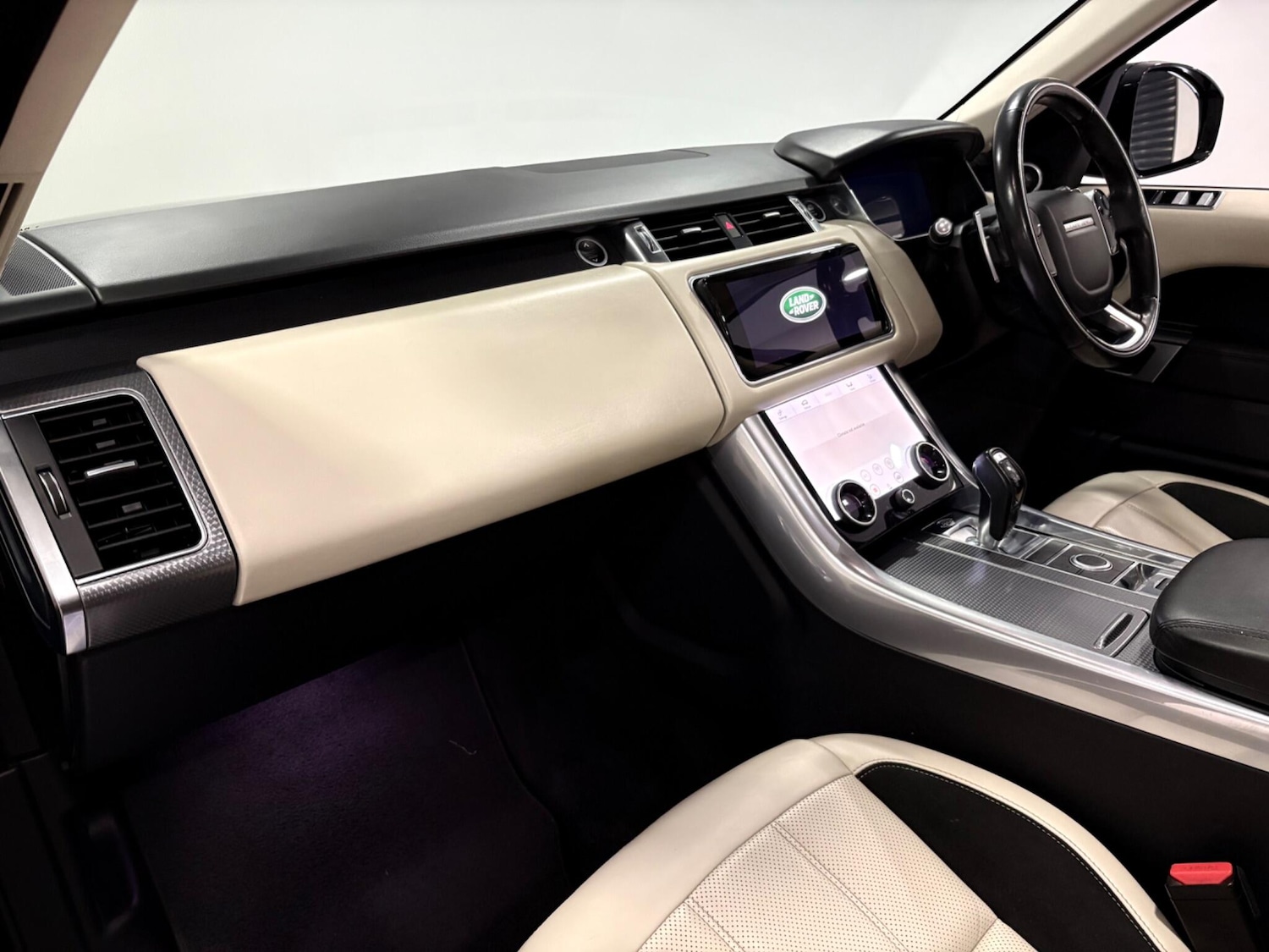 Used Land Rover Range Rover Sport 2018 for sale - 76887240: Photo 11