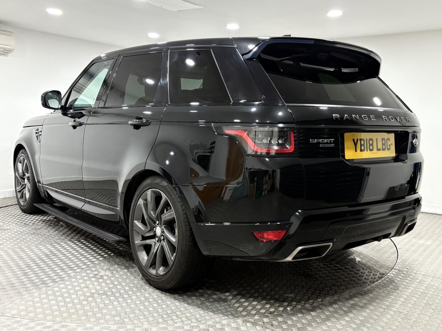 Used Land Rover Range Rover Sport 2018 for sale - 76887240: Photo 5