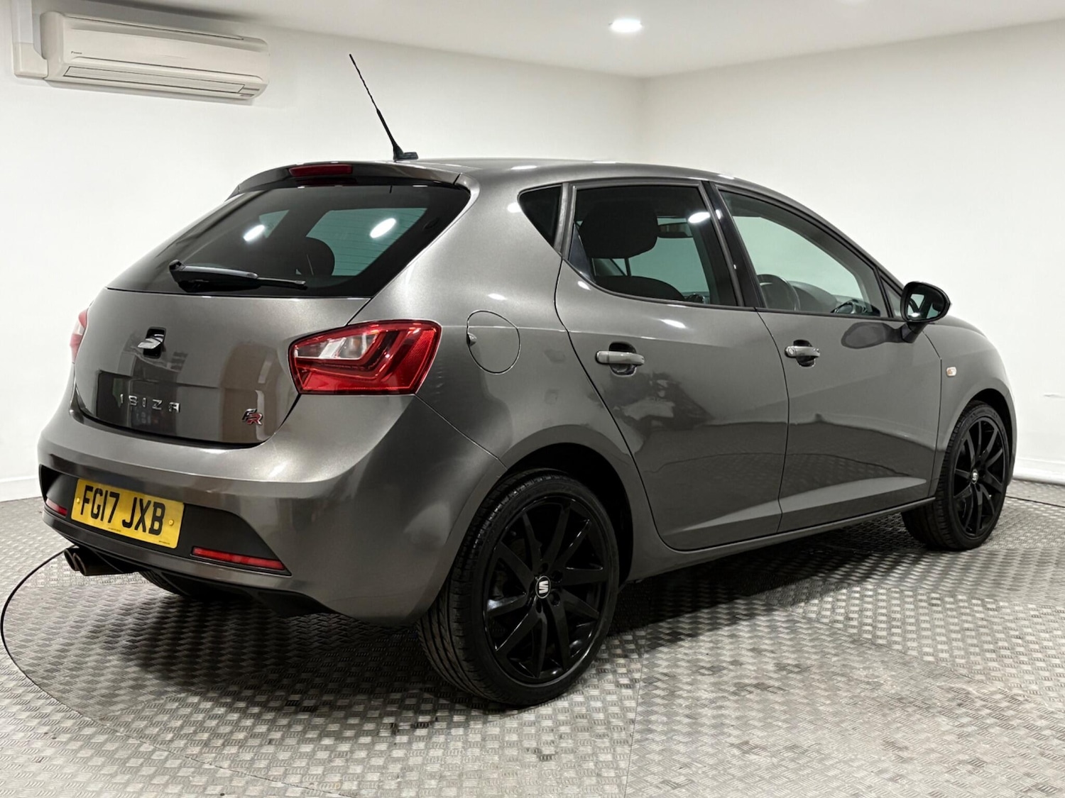 Used SEAT Ibiza 2017 for sale - 77242624: Photo 3