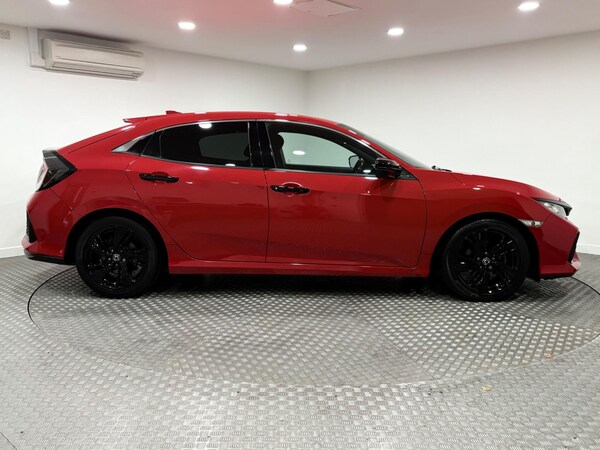 Used Honda Civic 2018 for sale - 76095078: Photo 2
