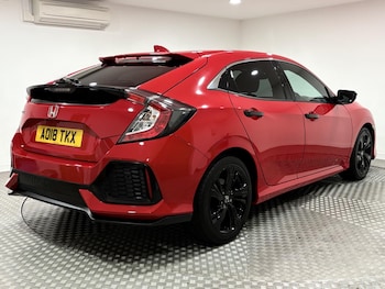 Used Honda Civic 2018 for sale - 76095078: Photo 3