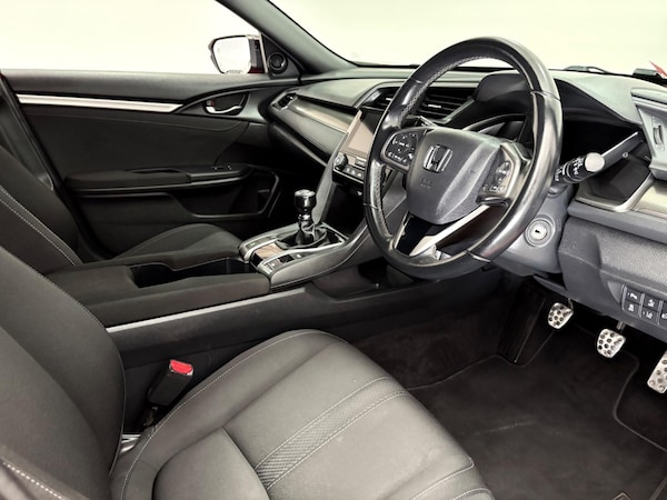 Used Honda Civic 2018 for sale - 76095078: Photo 9