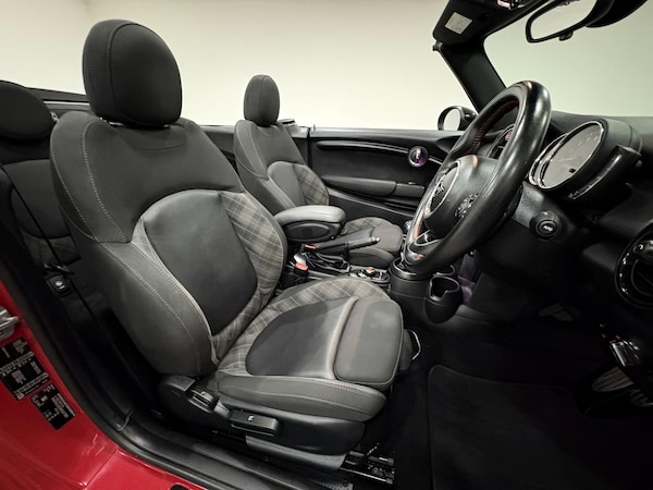 Used MINI Convertible 2018 for sale - 75198763: Photo 12