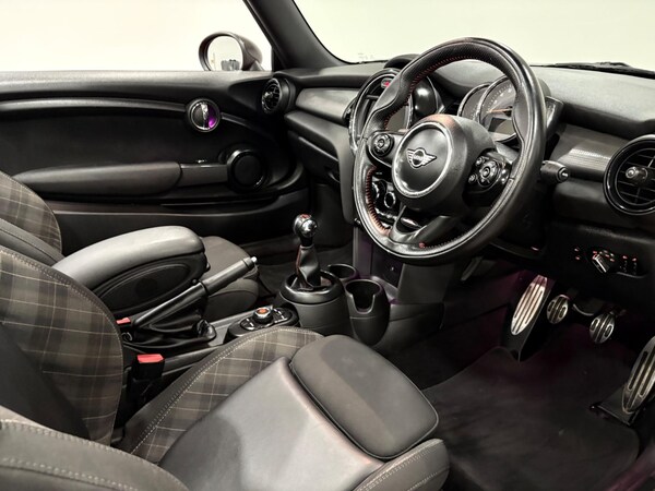 Used MINI Convertible 2018 for sale - 75198763: Photo 9