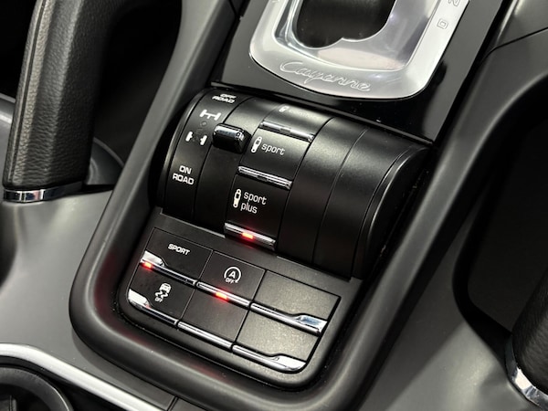 Used Porsche Cayenne 2018 for sale - 75977254: Photo 31