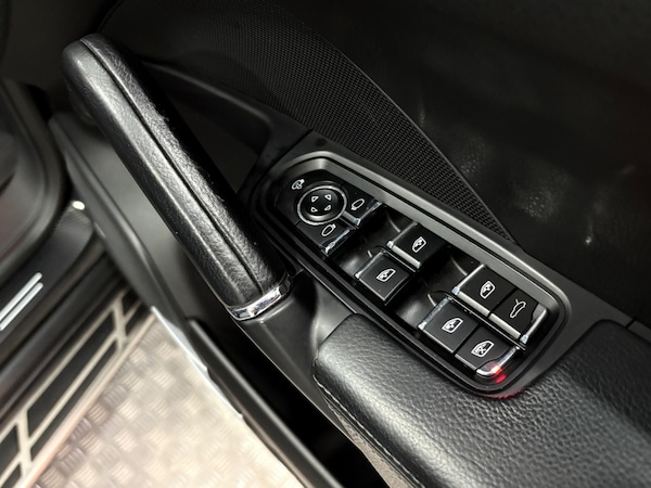 Used Porsche Cayenne 2018 for sale - 75977254: Photo 40