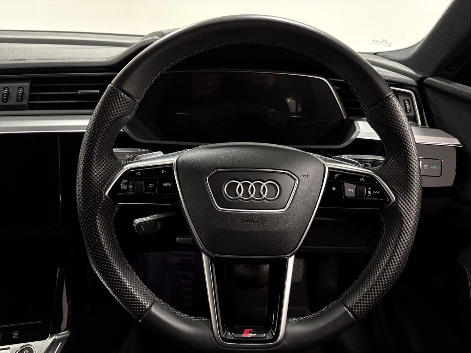 Used Audi e-tron 2021 for sale - 77266864: Photo 15