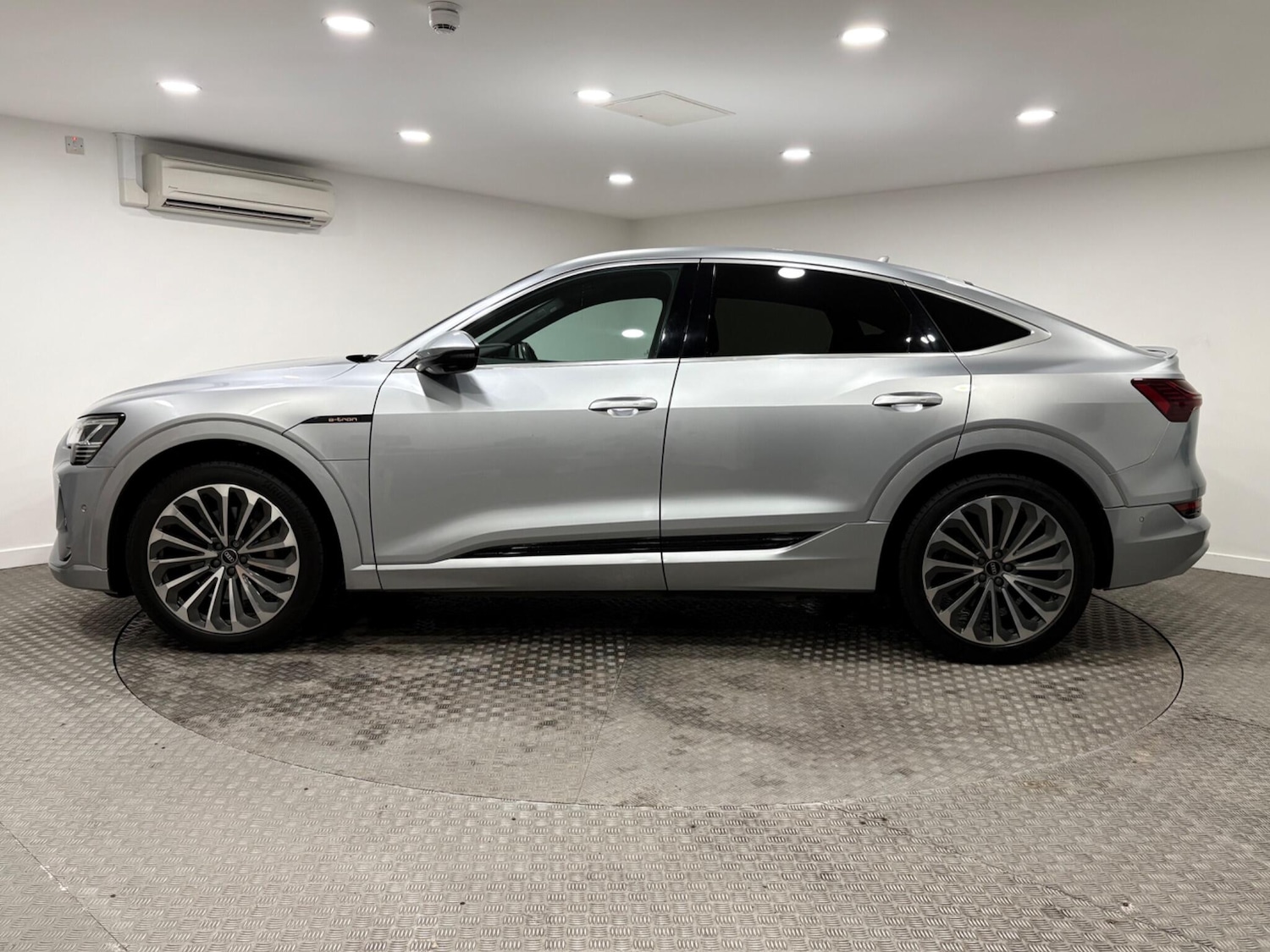 Used Audi e-tron 2021 for sale - 77266864: Photo 6