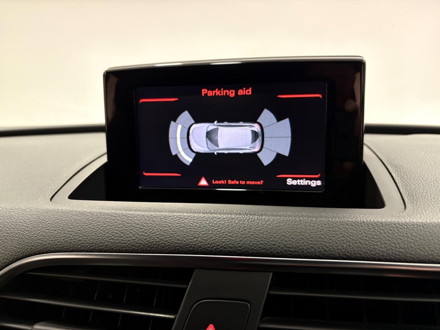 Used Audi Q3 2017 for sale - 77021111: Photo 27