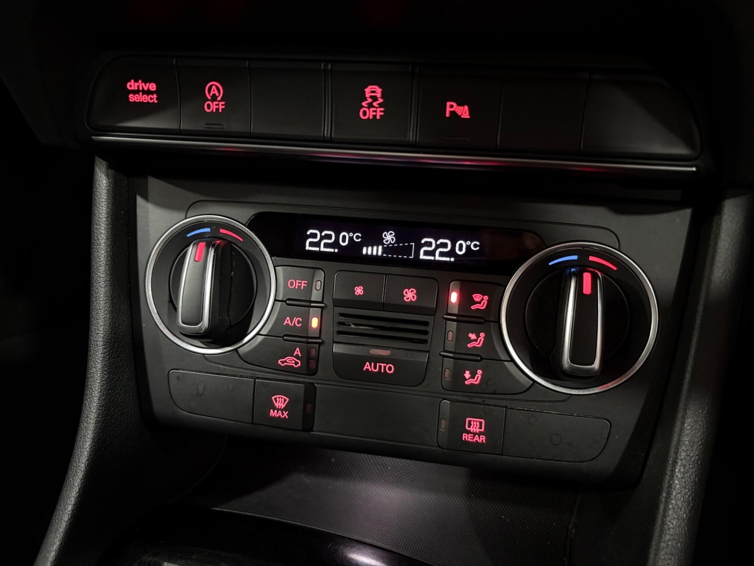 Used Audi Q3 2017 for sale - 77021111: Photo 32